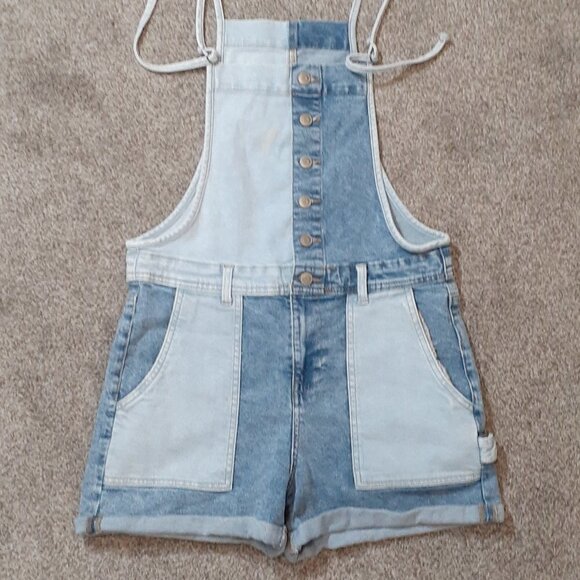 Celebrity PINK Blue Denim Cuffed Short-All's; T-Straps; Size M (7-9) - Picture 1 of 6